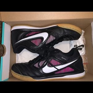 NIKE SB Gato GS (Supreme)